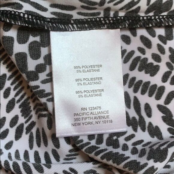 NWT Ellen Tracy B&W Tribal Print Top Size Large NEW WITH TAG - Picture 13 of 15